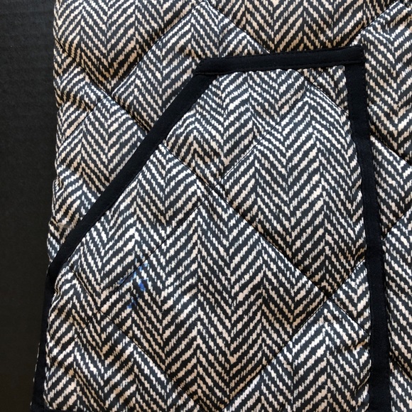 J Crew vest size XXS but fits like small. - Picture 8 of 8